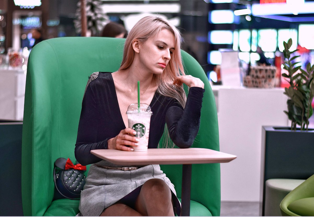 maggiebydesign's tweet photo. Looking for some last minute Christmas outfit inspiration? Head over to my blog to check out my Christmas Lookbook: https://t.co/IqTZEFFxaw https://t.co/EO27fqaRU9