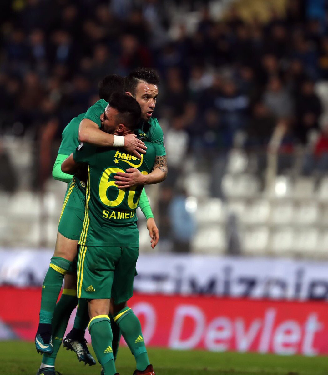 karakocc10's tweet photo. #fenerbahçe https://t.co/MOtKKzDUTn