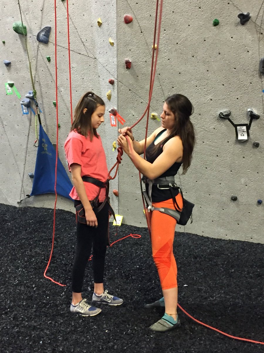 ActionGymDarien's tweet photo. Nutsy about to climb top rope with Ellia https://t.co/uop2mwemcA