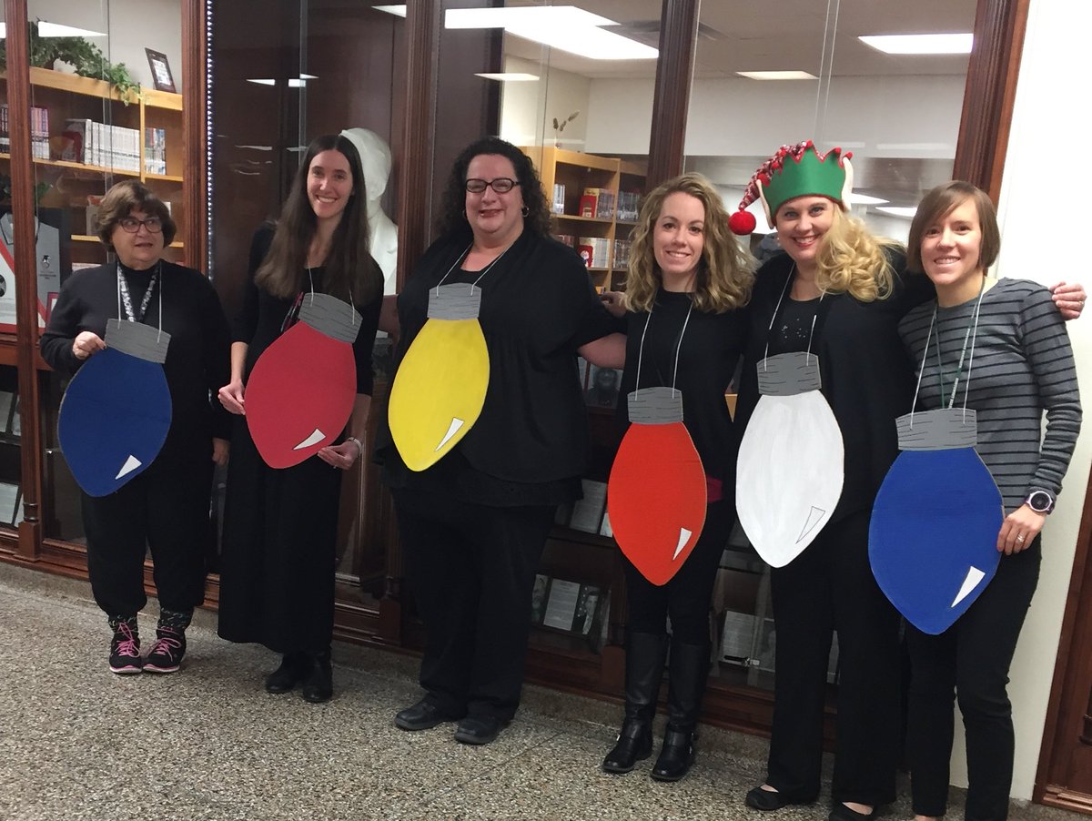 CoxVHSci's tweet image. It was Festive Day at Van Horn - I think our festive bulbs took the top prize! Check out our "tangle" of lights! Thanks @KHMessick for making the bulbs for us!  #VHFalcons #ISDstrong @falcconnect @Vanhorn_falcons @grqueen11 @MsSwearnginVH @VHHsMedia1