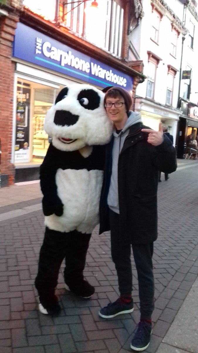BILLH0USE's tweet photo. I met Kung Fu panda once cool https://t.co/tWb1DFLglY