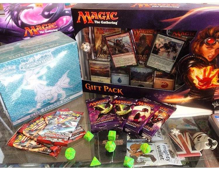ComicsUNLTD's tweet photo. DAY 1 OF HOLIDAY SALES: 20% OFF GAMING!! Dungeons and Dragons, Magic the Gathering, Pokémon, dice, and more!! https://t.co/xX0RhfpMwn