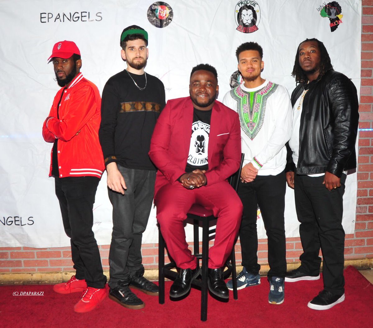 ProdigeClothing's tweet photo. They got my 6
I got their 12
Red-carpet flow with the fellas.
P.s Ladies holler at your boys we all single.
#ProdigeClothing #DmvEvents #EPAngel #TShirts #Dashiki #Afrowear #Prodigy #Entrepreneur #Artist #FashionDesigner #Model #Dreamchasers #Art #DmvArtists #StreetWear https://t.co/6cwKUTPefY