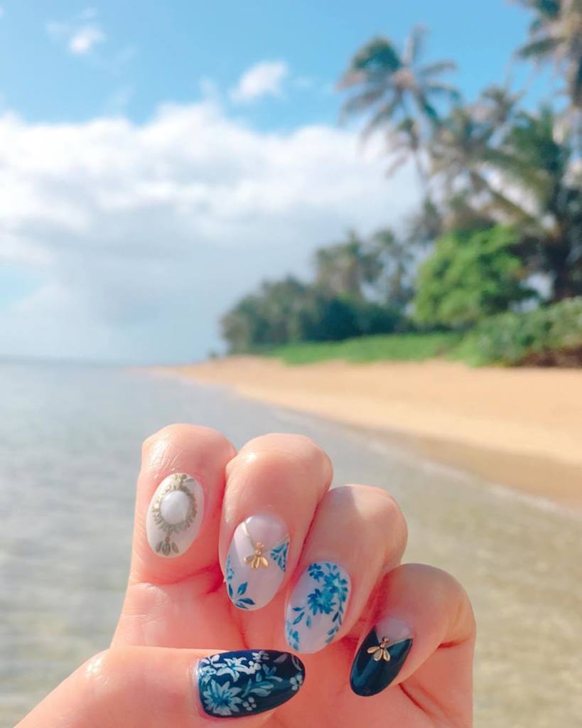 nonoi_nail's tweet photo. #nonoi #nonoinail #gel #manicure #fromhawaii #beach #gelnails #nailart #palmtrees #sky #hawaii #nailart #flowernails #ocean #niceday 
#ネイル #ハワイ #ジェルネイル #ホノルル #ビーチ #海 #空 #いい天気 #フラワーネイル https://t.co/9y0uLKTrSW https://t.co/zFVJ3kjlSd
