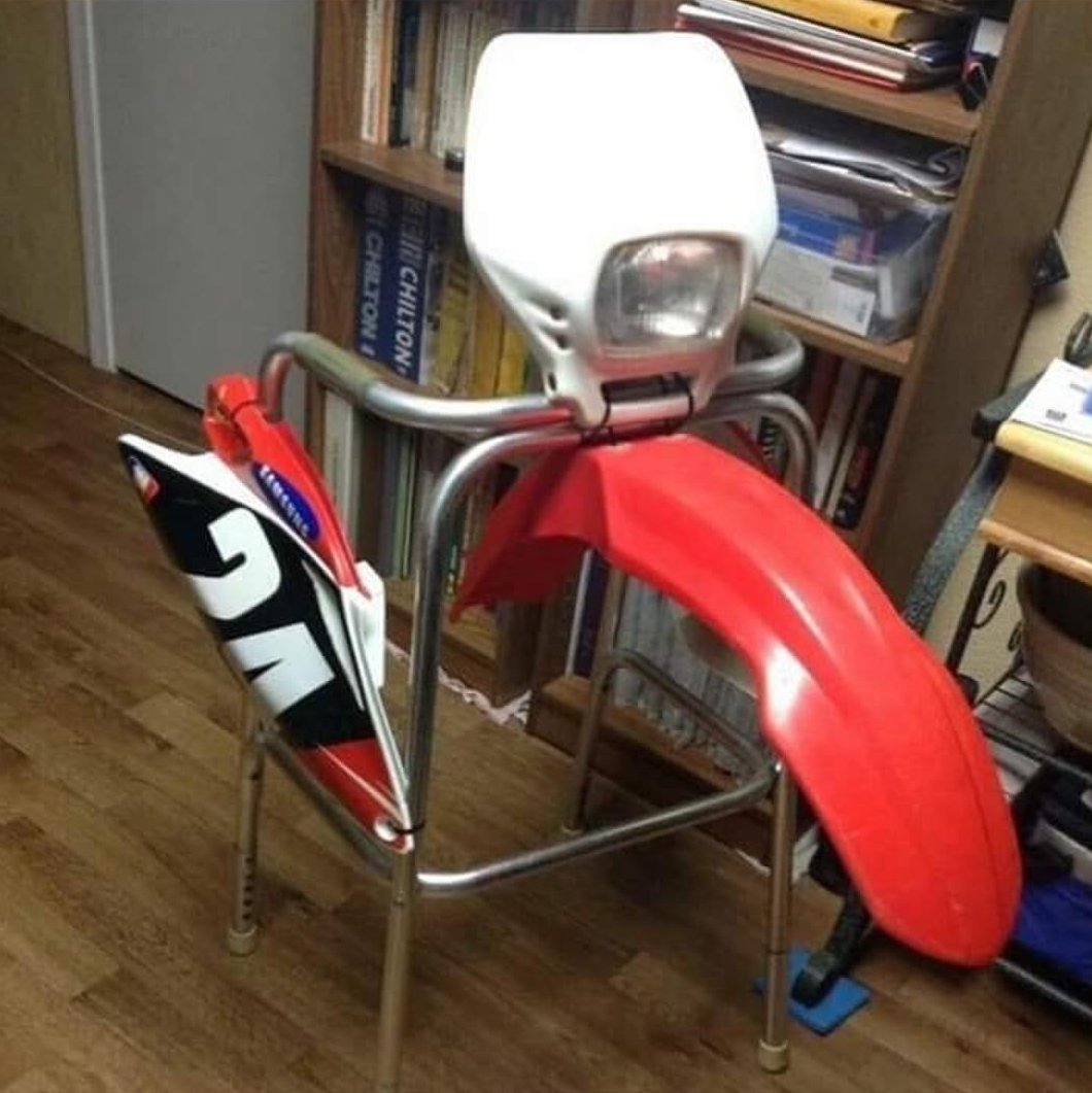 SE NÃO FOR PARA FICAR VELHO COM UM ANDADOR ASSIM....

ENTÃO NEM QUERO......

MOTOCA NA VEIA ATÉ O FIM.... =)