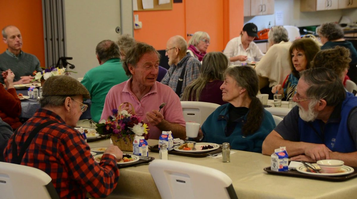 FEASTMeals's tweet photo. We hope to see you at a FEAST lunch this week! On Tuesday, we're serving herb roast chicken with squash puree, bread stuffing, and cranberry sauce. On Friday, we're serving house-made sweet Italian sausage with white beans, onions, tomatoes, &amp; fennel, and crusty whole wheat bread https://t.co/YHUKnByzhc