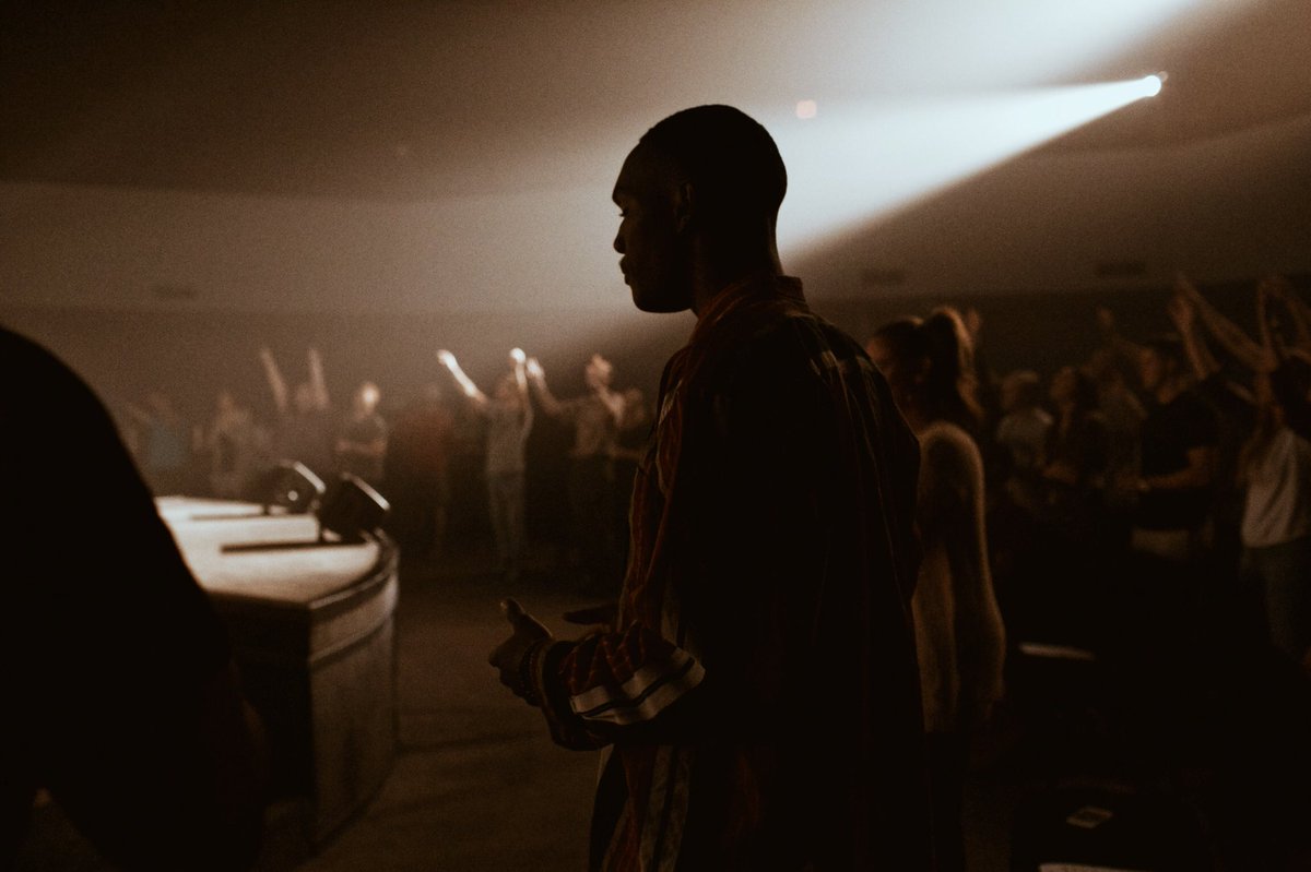 318LIVE's tweet photo. Our very last service is LIVE NOW! It’s going to be really special. We have a stacked worship team and Brandon Mitchell on the mic. 

https://t.co/nXc40vANHt https://t.co/tmTTE8RlcJ