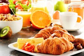 mgsRun's tweet image. Según estudio de U. de TelAviv, a cargo de Dra.Daniela Jakubowiczm, si desayunamos antes de las 9:30 am se metaboliza mejor la primera comida del día, "mejorando la expresión de los genes que nos ayudan a perder peso". Además ayuda a mantener buenos niveles de glucosa e insulina.