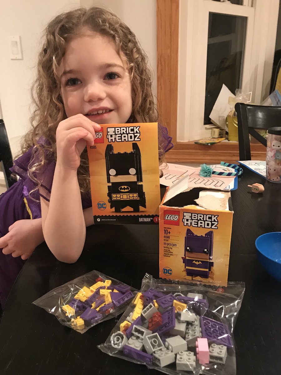 Schnid62's tweet photo. @LEGO_Group oops! Gave us Batman directions for batgirl brick headz! Maybe you can send us a Batman brick headz with batgirl directions to make up for it 😜 https://t.co/NqJVfwlpUC