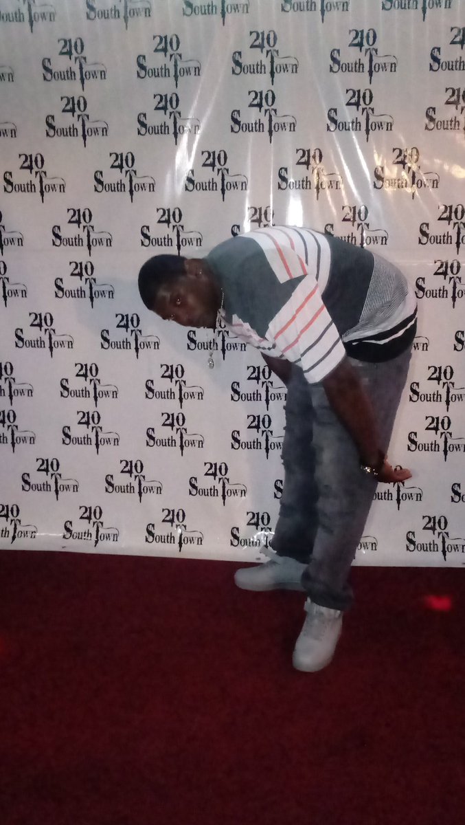 CurlyBlack4's tweet photo. My show last nite doe...smh! #Epic #Fantastic #curlyblack #hoggofthasouth #reallydoeiam #JadeiteEnt #OffthachainEnt https://t.co/WOGiarVkOX