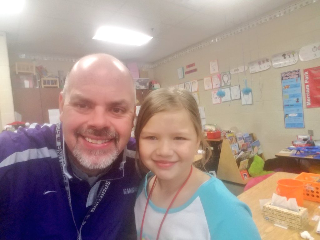DrSpringer12301's tweet photo. ❤ partnering with @_pattyarose_ for #mpbeardens Today we played family feud, had breakfast,  and just grew closer together in OUR dens!  @PrincipalDruen @theSMSD https://t.co/GmgbAuOjNT