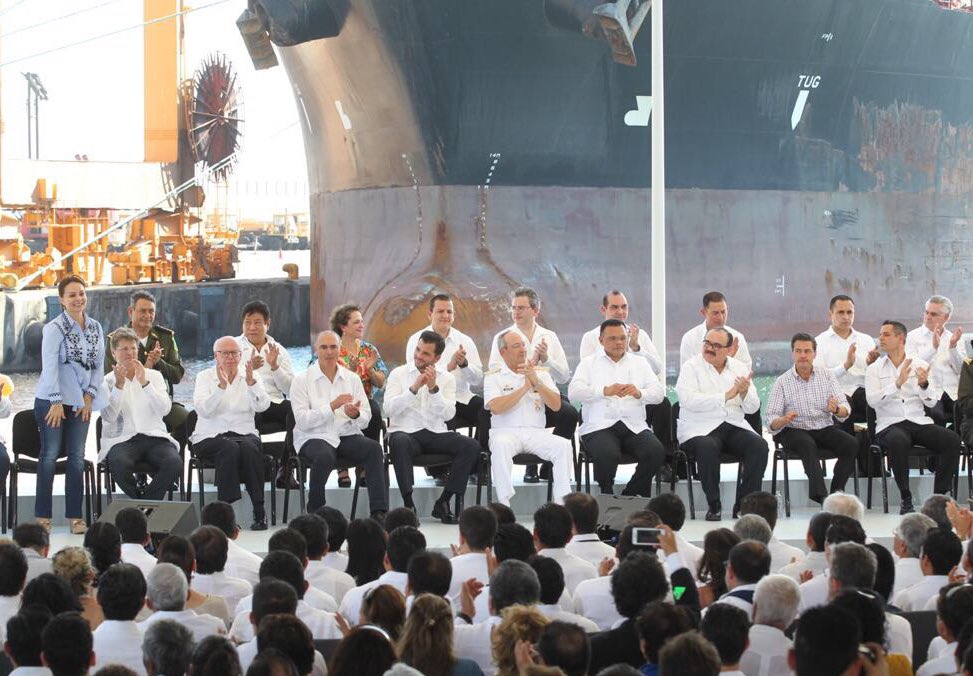 Nuvia_Mayorga's tweet photo. Me encuentro en Salina Cruz, #Oaxaca, donde acompaño al Pdte.  @EPN en la Declaratoria de las Zonas Económicas Especiales, Salina Cruz, Oaxaca y Progreso, Yucatán. https://t.co/PwhkOlhnyh
