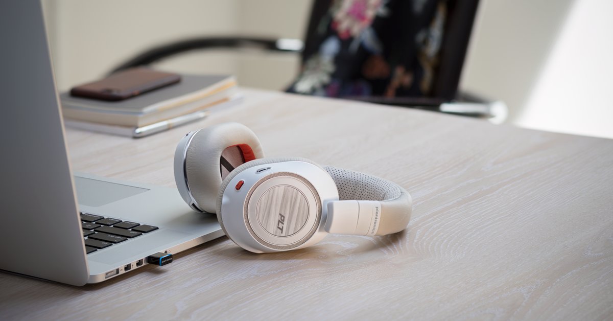 Plantronics's tweet photo. "These headphones have quite literally taken the place of three headphones on my desk: a headset for my phone, a headset for @WebEx , @SkypeBusiness and other computer-based conferencing" - @thegadgeteer https://t.co/FucXmoByHX