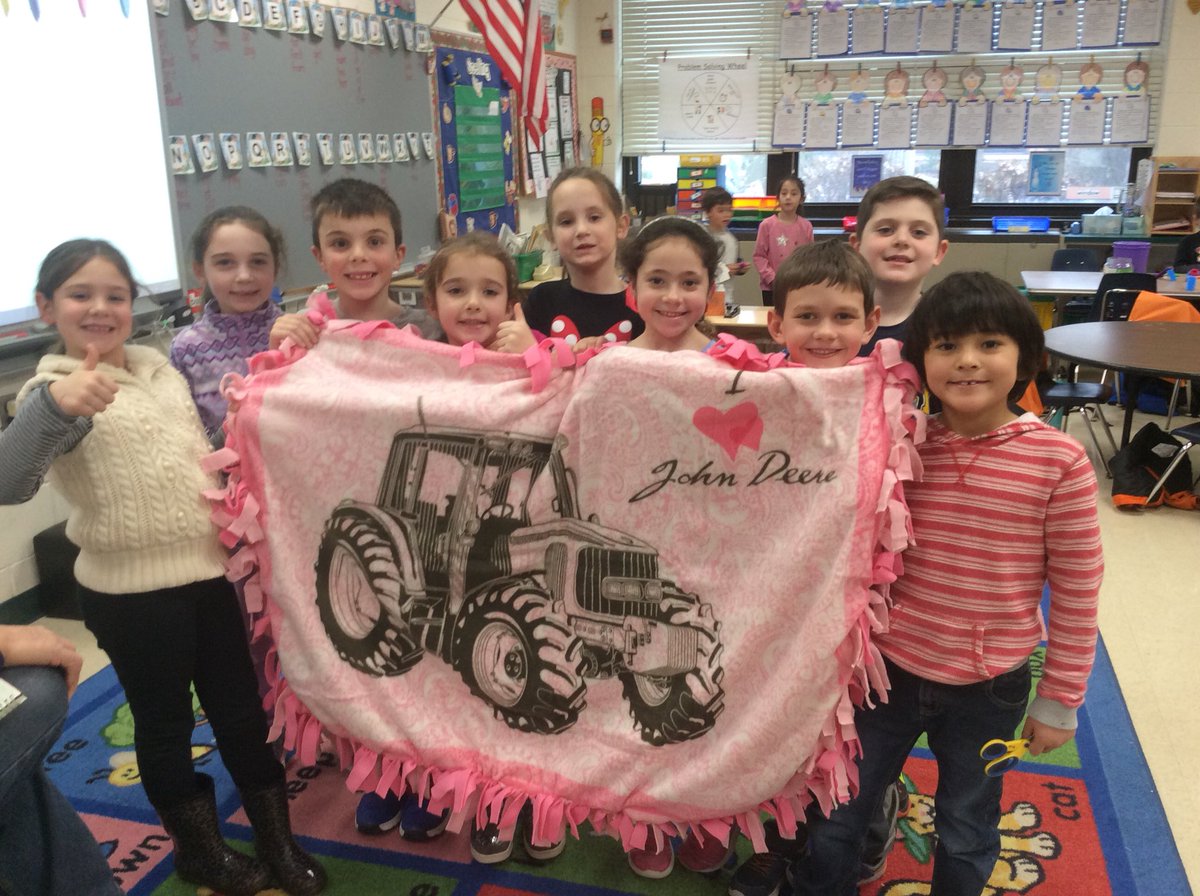 tchanatski's tweet photo. Teamwork makes the dream work!😍👍👩🏻🏫Blanket #2 for #linusproject was completed independently & in record time!✂️📏❤️@Hubbard_School #givingback https://t.co/4f6yzKR78U