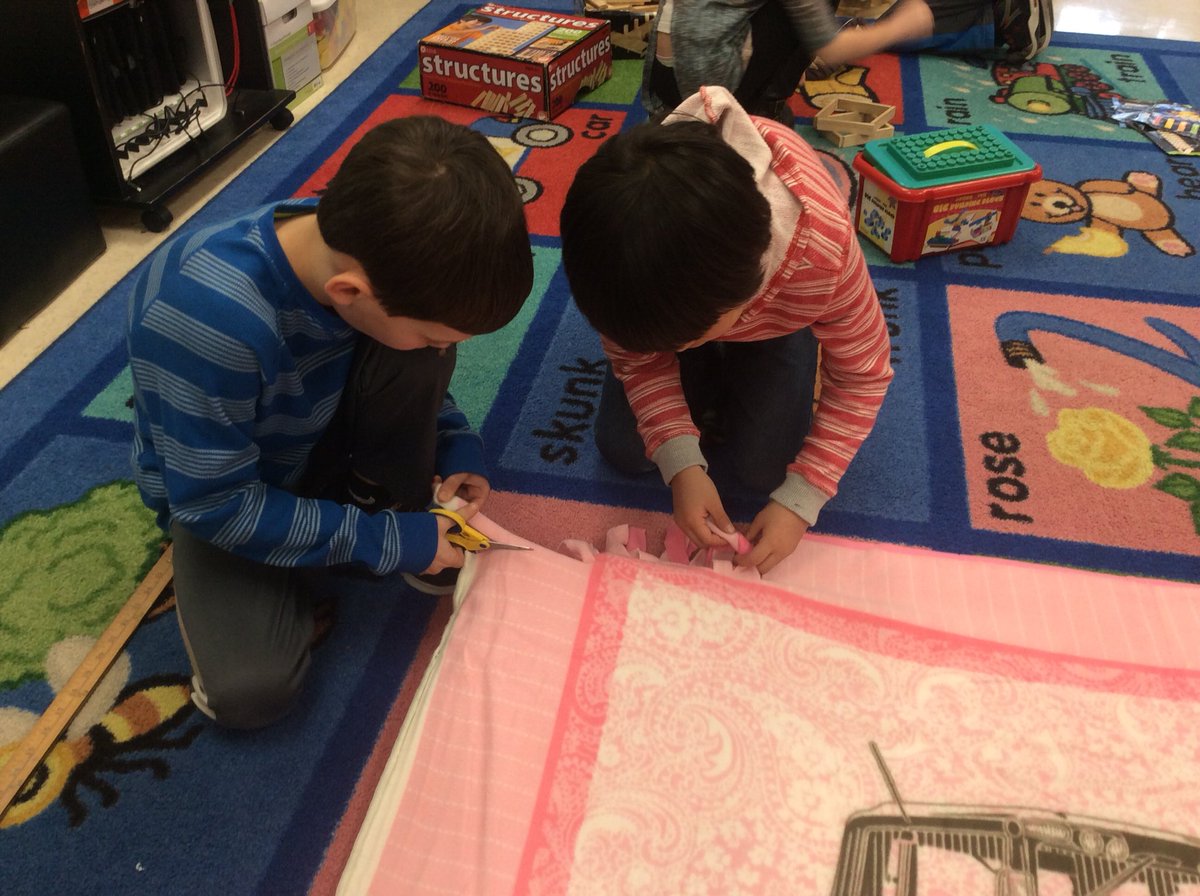 tchanatski's tweet photo. Teamwork makes the dream work!😍👍👩🏻🏫Blanket #2 for #linusproject was completed independently & in record time!✂️📏❤️@Hubbard_School #givingback https://t.co/4f6yzKR78U