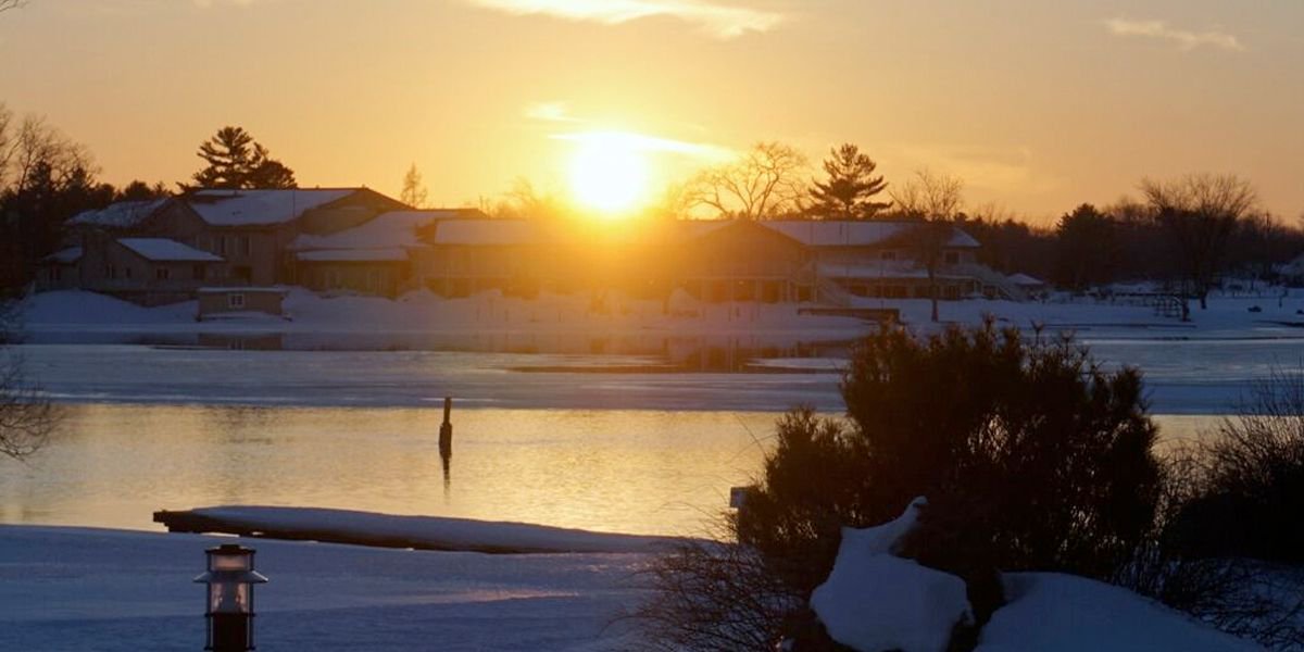 RawleyResort's tweet photo. Loving the views! #localove #nevergettiredofthis #lock45 #trentsevern #sun #sunshine https://t.co/jLAe4hFWfS