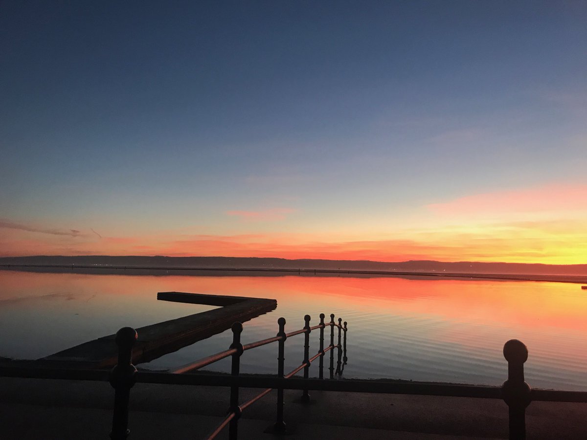 ArthurBasley's tweet image. Another day at the office in West Kirby today