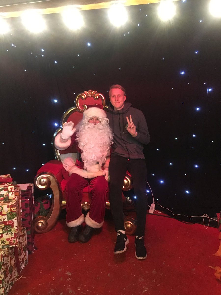 Zven's tweet image. Me: I want a dragon
Santa: be realistic son
Me: I want to get out of groups with TSM
Santa: what color dragon did you want again?