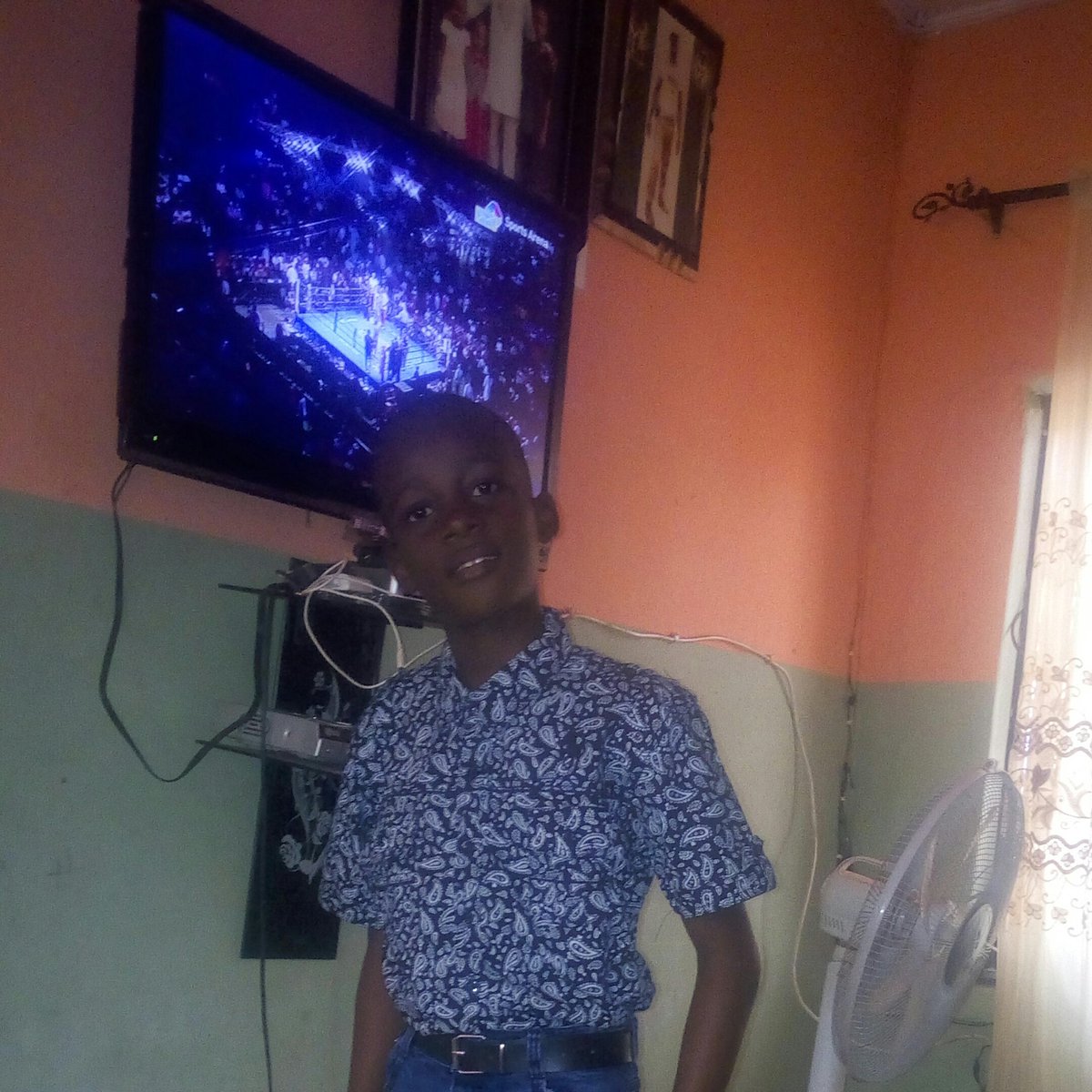 apadhini tweet picture