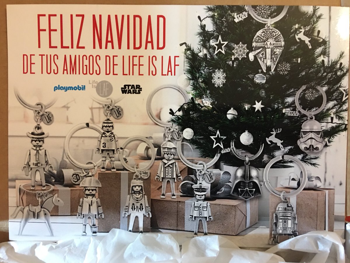 elmonaguillo's tweet photo. He alucinado con lo que me han mandando mis amigos de @LIFEisLAF ....como fan de Star Wars casi lloro. Y voy a pedir algunos más de la colección!!! https://t.co/DyzzKJAgIj