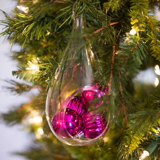 SyndicateSales's tweet photo. Only 1 week left until Christmas 🎅🏼Trim the Tree with Terrariums 🎄
. . .
📷: #3756 Teardrop Terrarium
.
.
.
#Mysyndicatestyle #ChristmasTree #Terrarium #trimthetree #tistheseason #ornaments #flashesofdelight #Christmascountdown #abmlifeiscolorful https://t.co/r1ag3jumLS