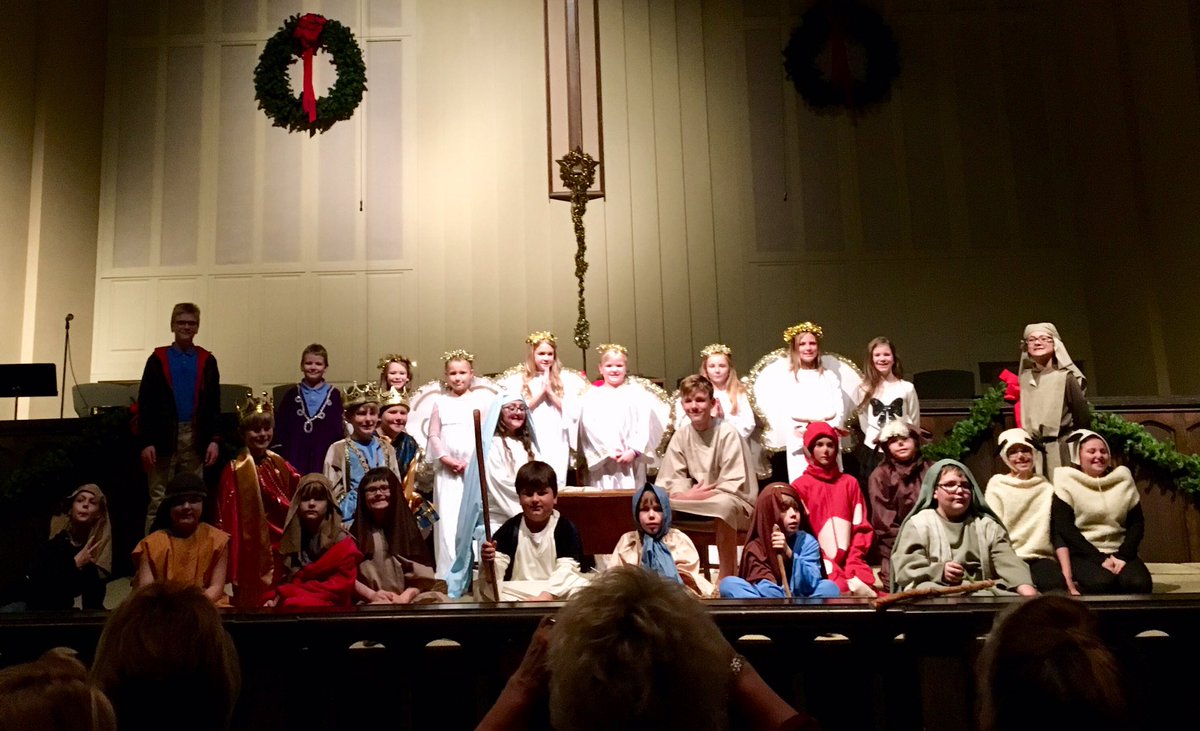 Crawford_St's tweet photo. 2017 Children’s Christmas Pageant... “O Come Let Us Adore Him...” #csumc https://t.co/5nQfJ0v0J4
