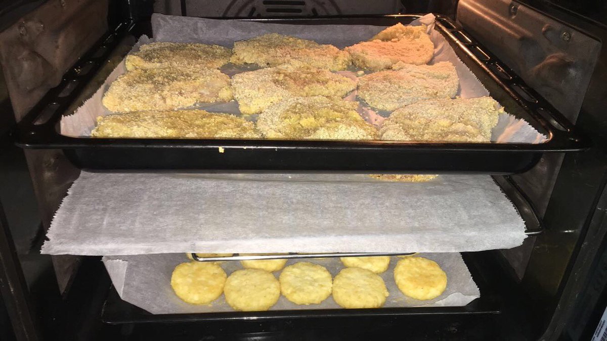 MamaBurger95's tweet photo. Mama Burger tout est fait maison dans une cuisine professionnelle avec un traiteur tout est préparé le jour même produits frais de qualité.Livraison de 20h a 5h #foodnight #mamaburger #traiteur #pro #qualité #livraisons #cuisine https://t.co/dU3nlqogIJ