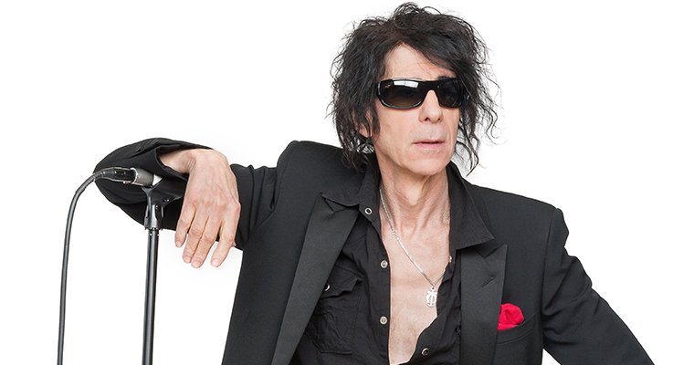 UMassBoston's tweet photo. .@WUMBradio will celebrate 35 years on air Feb. 2 with a concert featuring former #WBCN DJ turned rocker Peter Wolf and The Midnight Travelers, and honoring legendary DJ Albert O.: https://t.co/1U7xjcuMnv #boston #radio #wumb @PeterWolf_Woofa https://t.co/0LU32yimBR