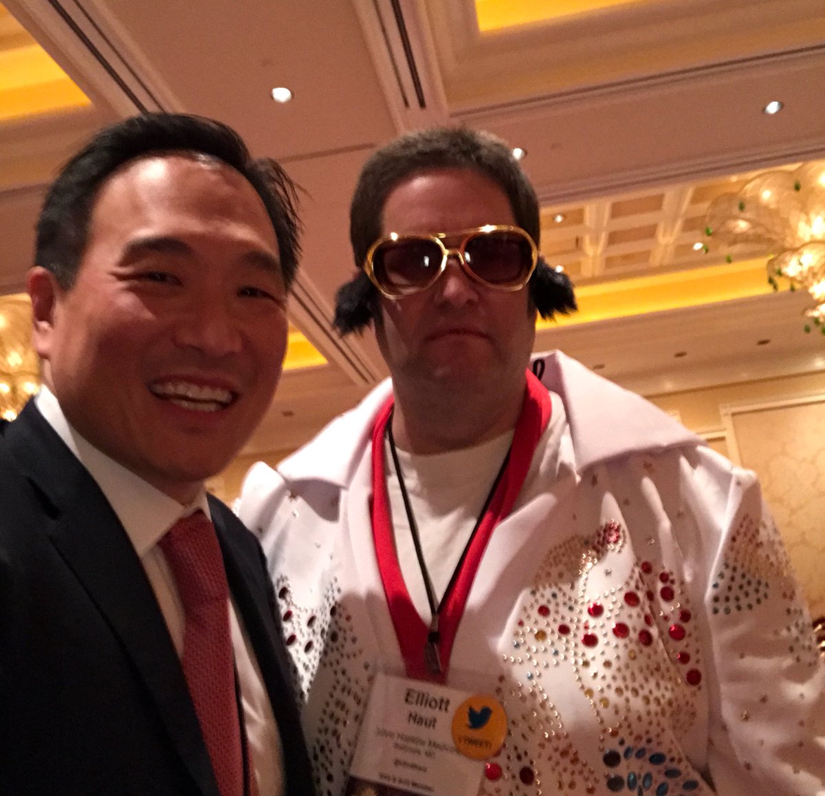 dreskim's tweet photo. @AshGosain @gpyangmd @AcademicSurgery @UnivSurg Yes! Thank you @AshGosain for trialing this new look at #ASC2018 - let’s not forget @elliotthaut #Elvis outfit at #ASC2017! #MemorableModerators https://t.co/epHyATQbmy