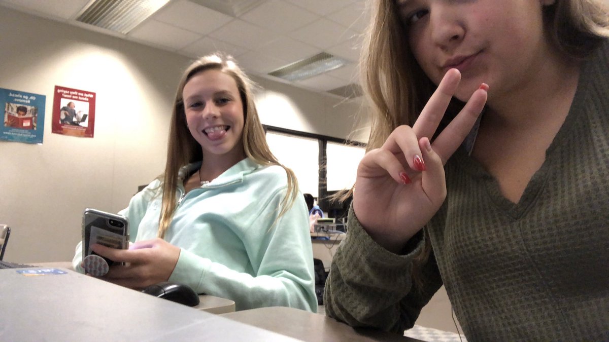 emily_kimmel's tweet photo. h16bday megan!!! love u and drive safe💞💞💞🚘 https://t.co/WTbCpYHwHV