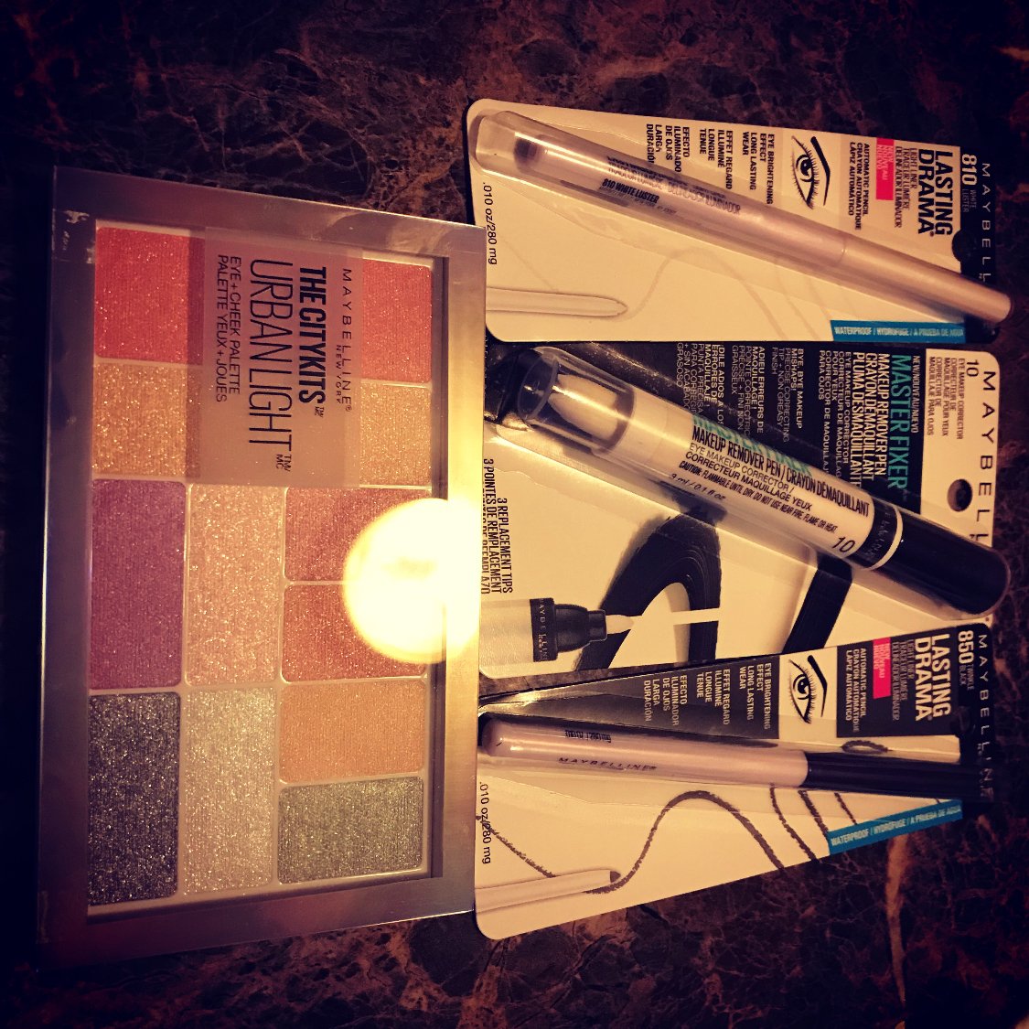 Xoxo_Dann's tweet photo. just got my first free box from @influenster! 😍💕 https://t.co/RI4DkBJJaE