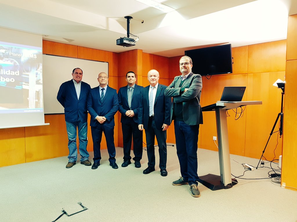 josepablosuarez's tweet photo. Hoy, apoyando la formación en la @ulpgc en Ingeniería de Mantenimiento, Jornada de Fiabilidad en Sistemas de Bombeo #PlanetRams #ceani #siani #ulpgcTech https://t.co/FhKuOxL0qM