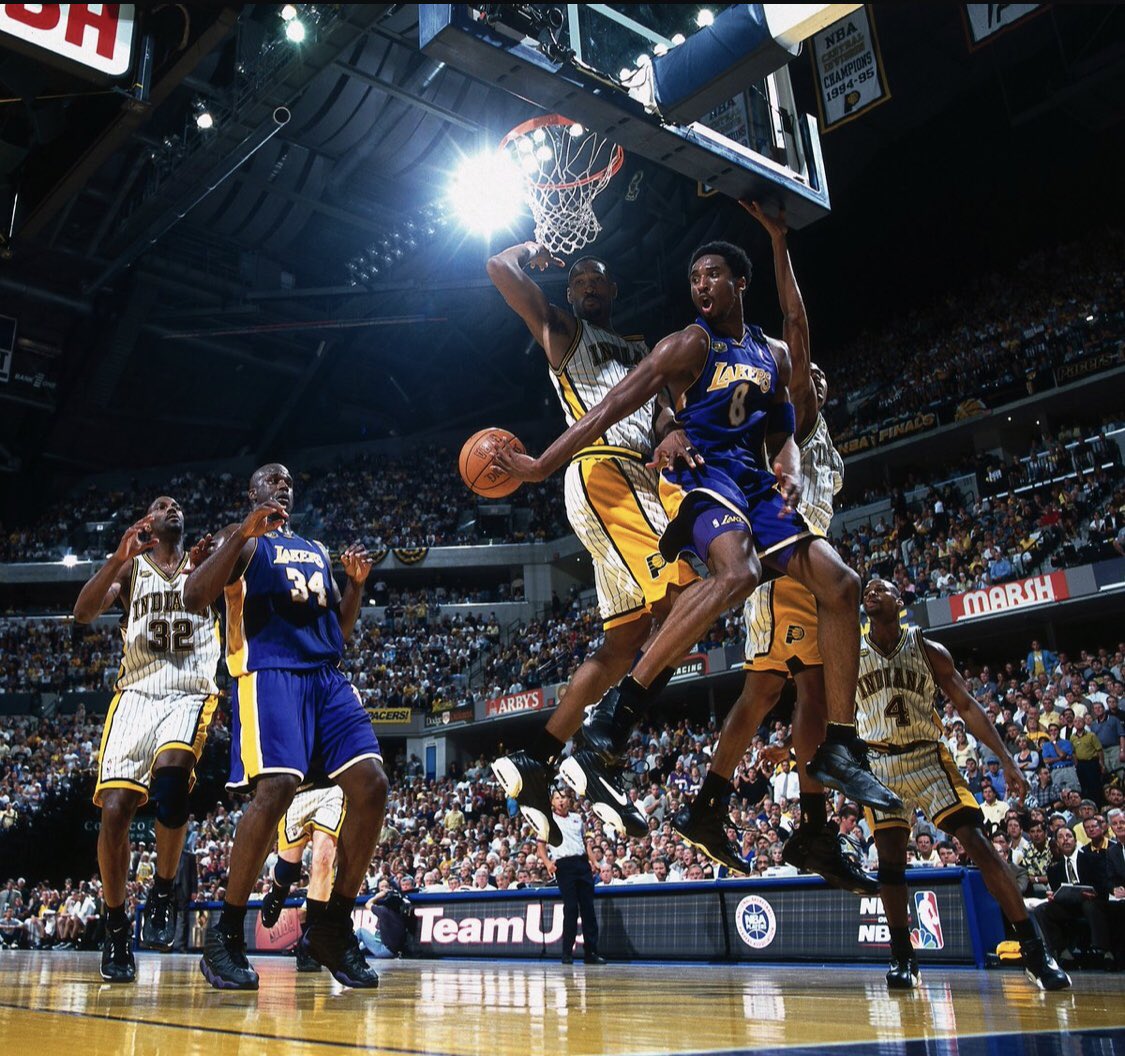 DroStacks's tweet image. 2000 - @kobebryant 
2002 - me

 #Ko8e24