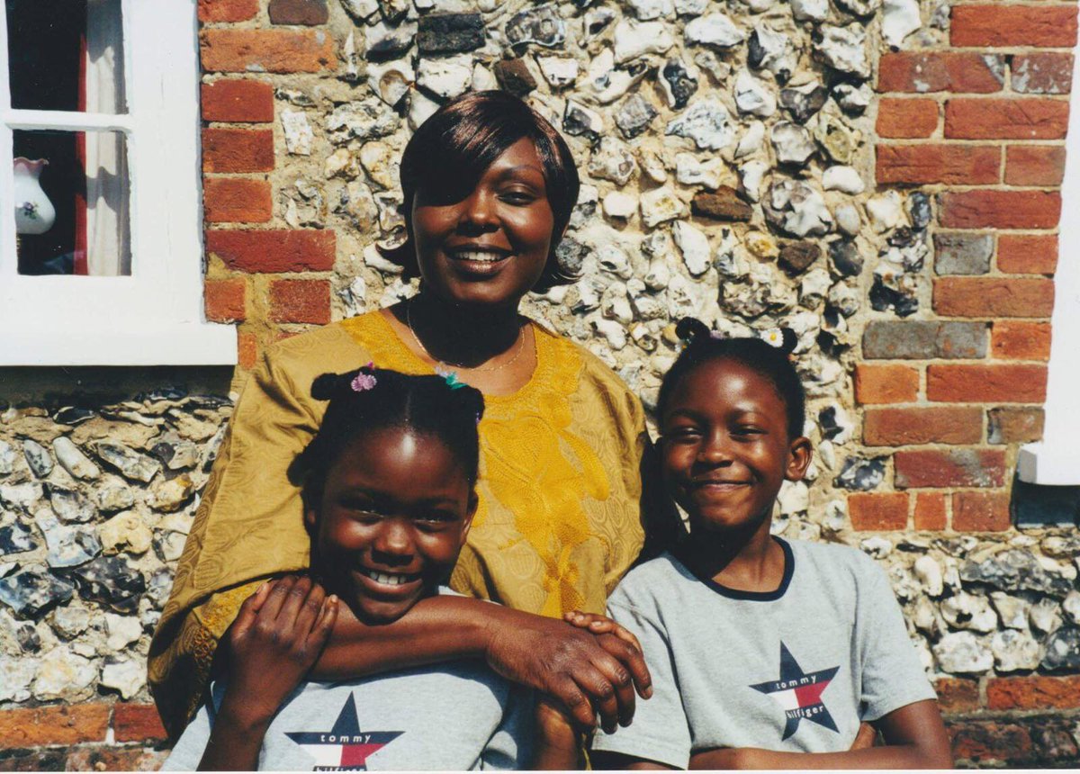 RufaroMusic's tweet photo. of every family i could have been born into, i get the honour of being a mapfumo. i couldn't love my soulmates more. #myreasonineveryseason https://t.co/tOOXYamysv