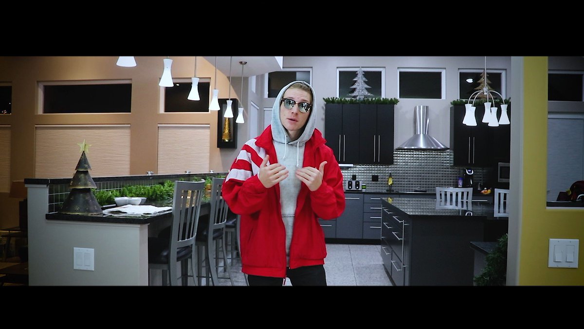 TeeDeeGames's tweet photo. Music Video coming soon........ #WalkRemix https://t.co/XTf1irn9ag