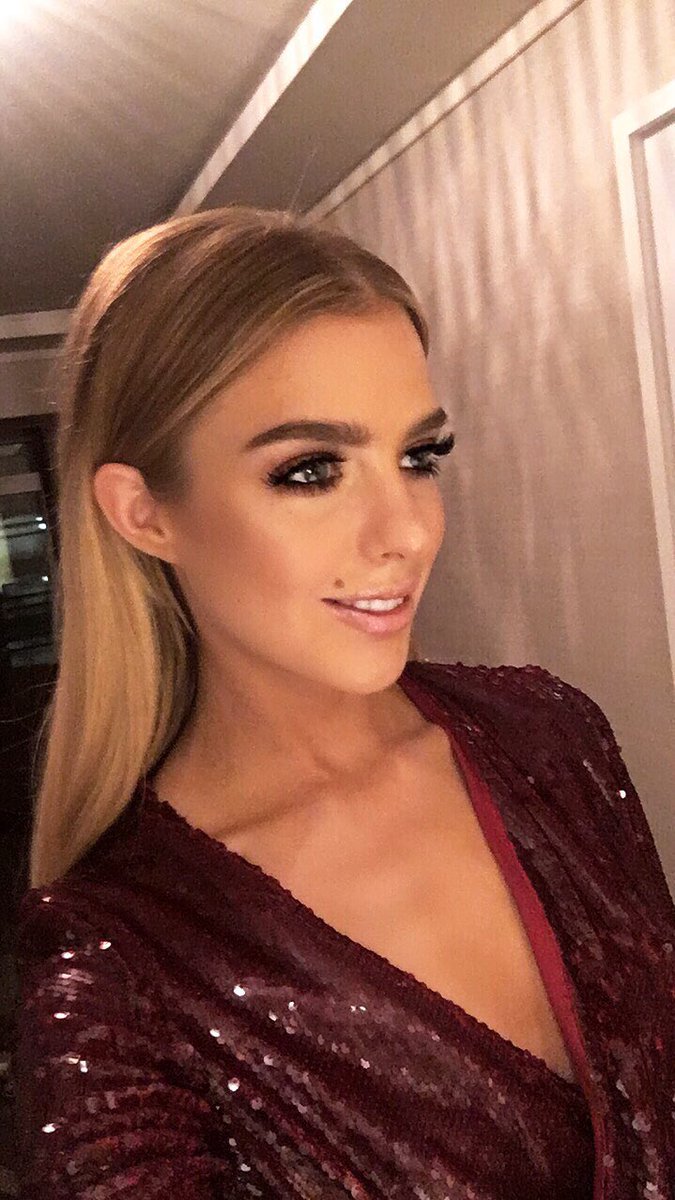 #esteelaudercompanies Christmas party look 🔥❤️
