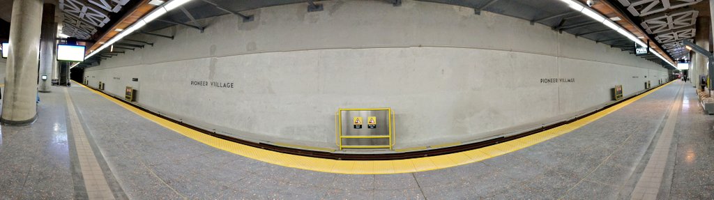 TheDanLevy's tweet photo. Pioneer Village Station of #TTCline1 Extension yesterday evening. So different seeing subway platform walls bare without any ads. Looks, fresh!
#TYSSE #Line1Ext https://t.co/i9mWEjmjty