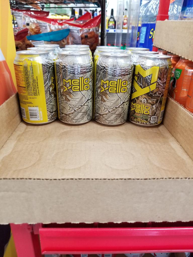 AcsGarza's tweet photo. It took me forever to find the Mello Yello here... #camopop
#OnlyInTheSouth
#lowqualitycontent https://t.co/WduXYhuzOl