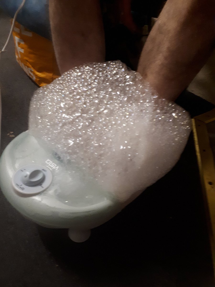 onebigfamilyHTH's tweet image. One of our volunteers got giddy with the foot wash !! Happy guests with clean feet in the Homeless Emergency Winter Refuge in Chatham ❤