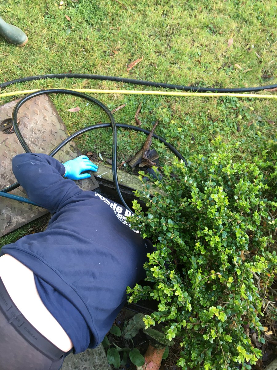 ArgyleDrains's tweet photo. @ArgyleDrains busy #unblocking a #blocked #drain in #margate #thanet cause of #blockage was #scale π¬ππ» #24/7 #4000psi water jetting #lining #patchlining #cctvsurvey @Checkatrade @WhichTraders https://t.co/xDGeksUjti