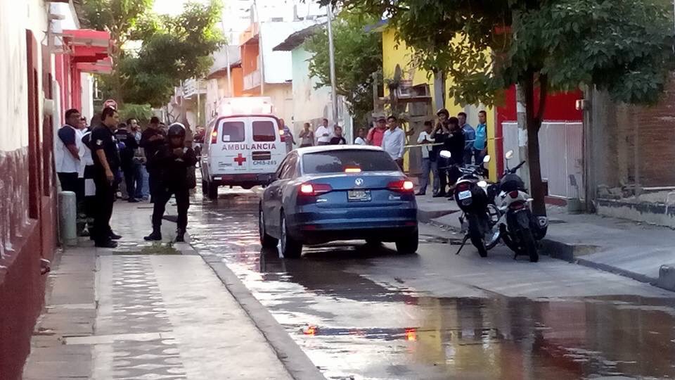 VialidadTuxtla's tweet photo. Corte a la circulación en 3a poniente entre 2a y 3a norte. #Tuxtla https://t.co/REwgGuKveE