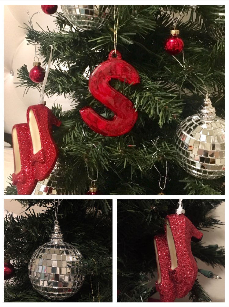merritt_4245's tweet photo. Decorated my Christmas tree with a #SharnaRed theme this year and everything Sharna! Red hearts, dog ornaments, red high heels, and of course MIRRORBALLS! β€οΈ@SharnaBurgess https://t.co/Fbpo7i9G6L
