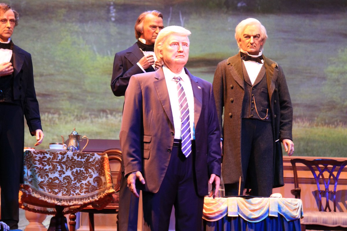 WDWNT's tweet photo. Here’s the Donald Trump animatronic. He’s incredibly life-like, the face and arm movements are very convincing. #HallOfPresidents https://t.co/aSBF4TKrRL