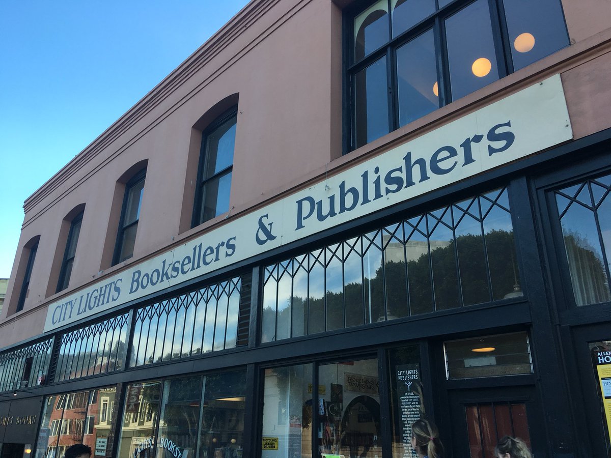 WaywardSeeker11's tweet photo. After 6 years 😭 #CityLights #WhenInSF https://t.co/H9wSpqAd6D