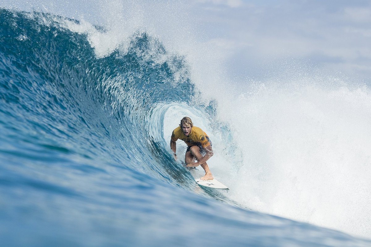 hawaiibusiness's tweet photo. Congratulations to Hawaii's @JohnJohnFlorence for winning his 2nd consecutive world championship today at the #PipeMasters! #GoJohnJohn https://t.co/cFB52kA23f