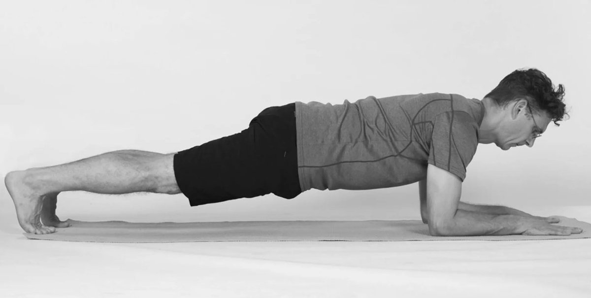 Yoga_Journal's tweet photo. 15 #AntiAging Health Benefits of Yoga: It doesn’t matter where you’re starting from or how old you are—movement and #yoga can help. https://t.co/7WseCMkSAD https://t.co/NnruZd2qWv