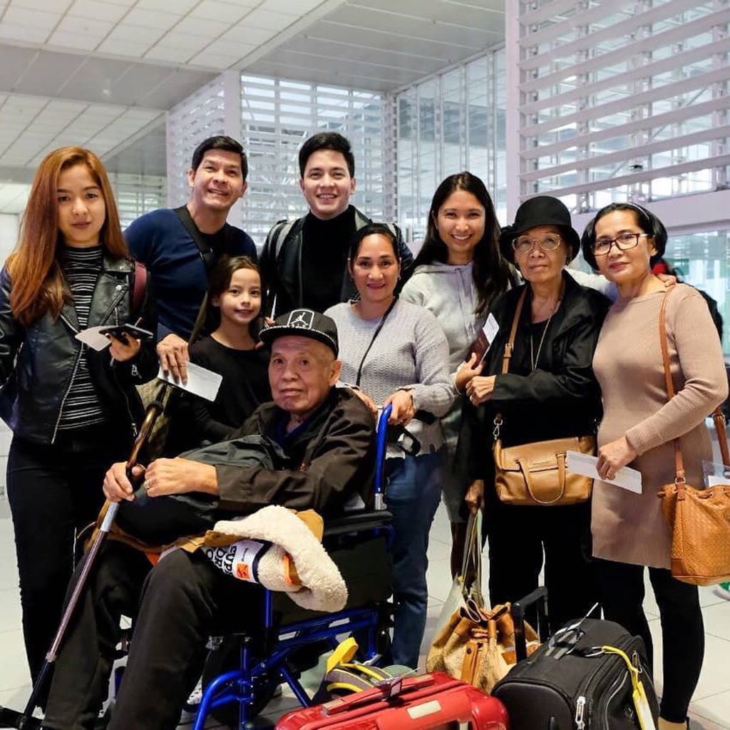The Faulkerson family on their way to Japan for their Christmas vacation😊💙🇯🇵 Take care <a href="/aldenrichards02/">Alden Richards</a> and family!🙏🏼

© <a href="/R_FAULKERSoN/">Richard Faulkerson© ⚡</a> 
・・・
Sayonara! 🤗

#ALDUBHeartsDesire