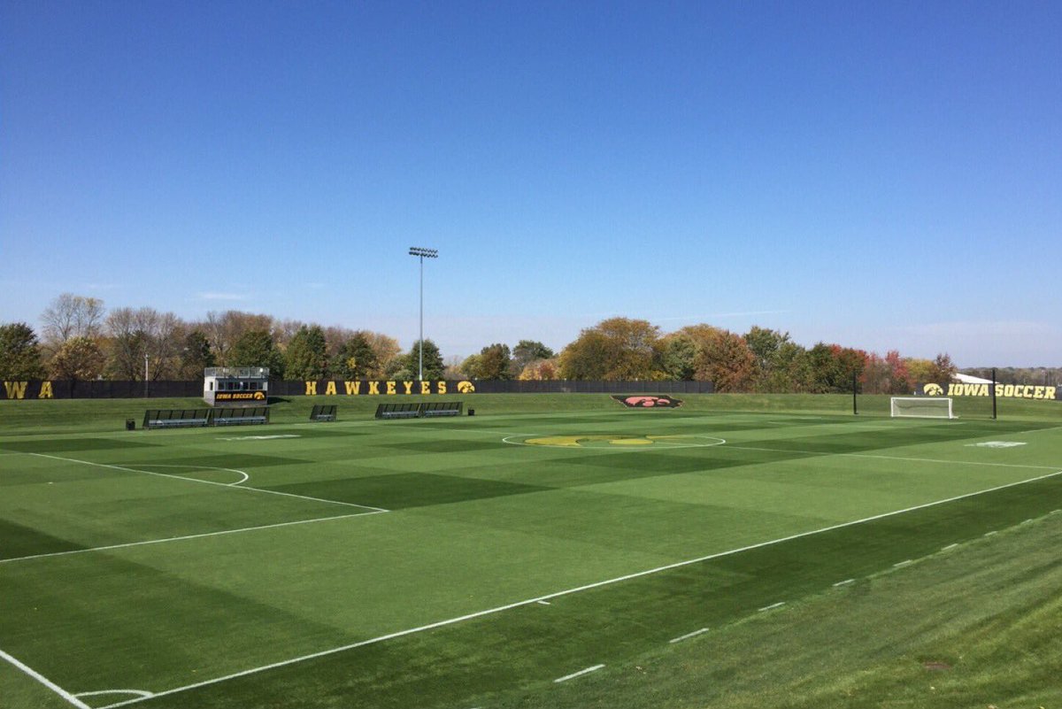 cape_jenny's tweet photo. Beyond excited to announce that I will be continuing my athletic and academic career at the University of Iowa next year! Huge thanks to all of the coaches, teammates, friends, and family who have supported me over the years. Go Hawkeyes! ⚽️💛 https://t.co/1oDzrsm7XB