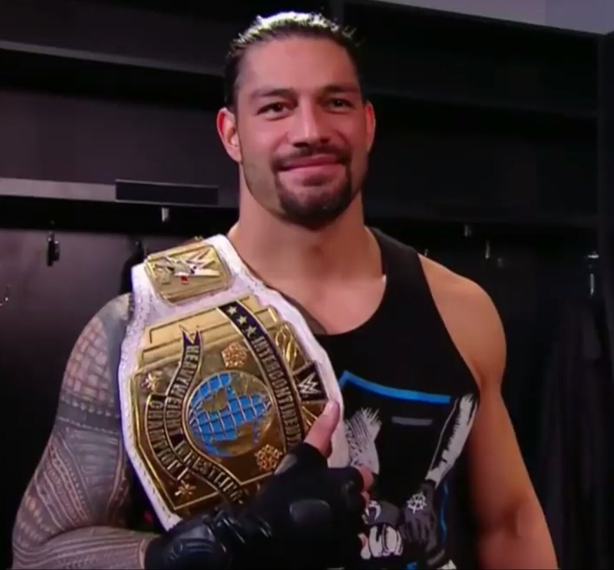 WWERomanRegn's tweet photo. Your Intercontinental Champion!! #RomanReigns https://t.co/DYlmg4WpLP