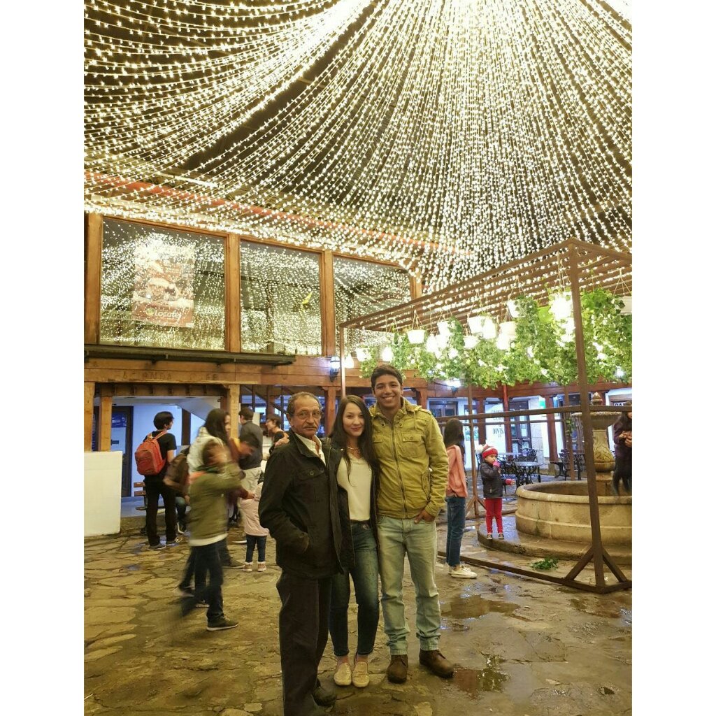 DayanArevalo's tweet photo. Soy muy afortunada de tenerlos en Mi vida! ❤ Mis Amores #LosAmo 😍❤ https://t.co/KmbU7904dc